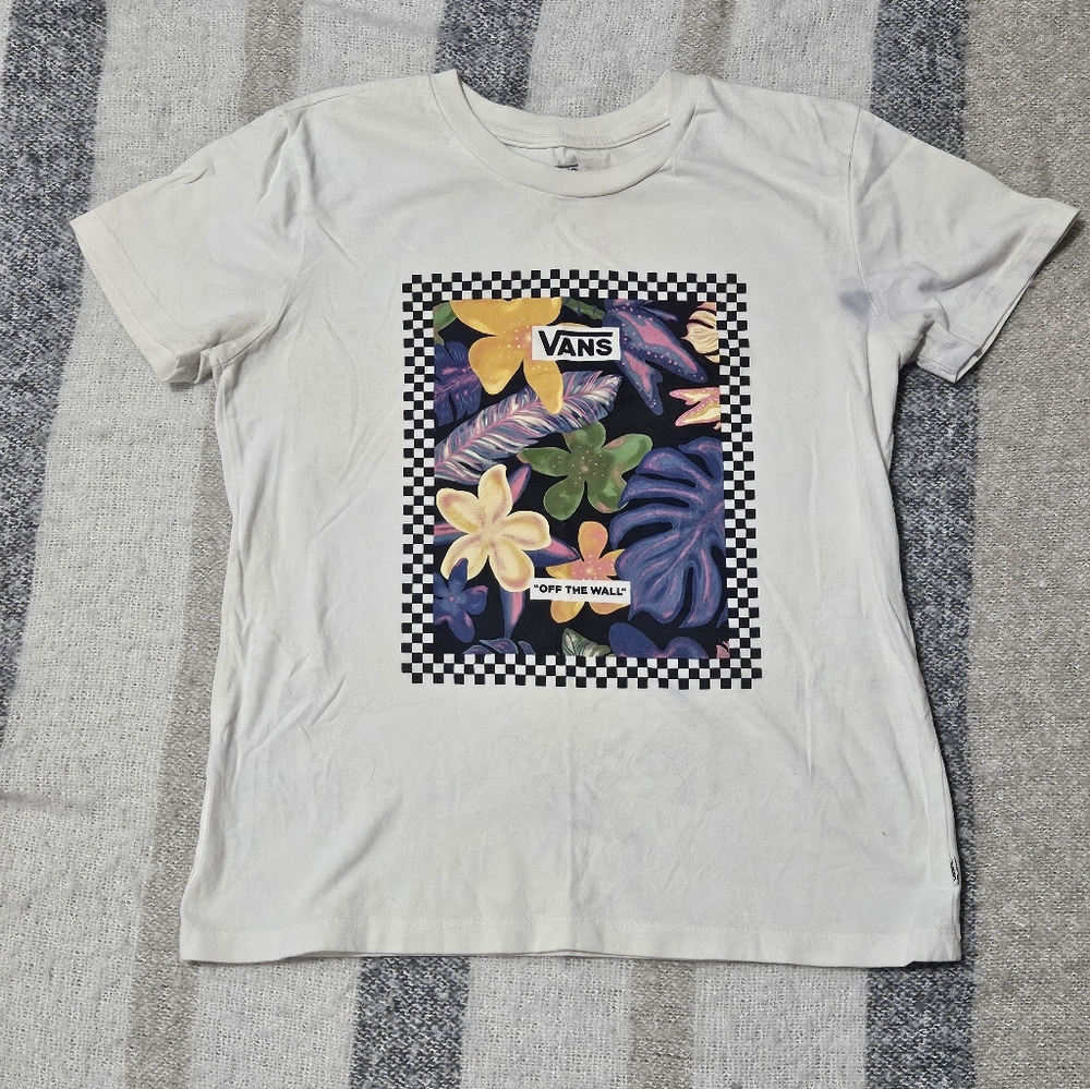 ⚠️Free Bundle Item- Vans White Tee with Tropical Graphic